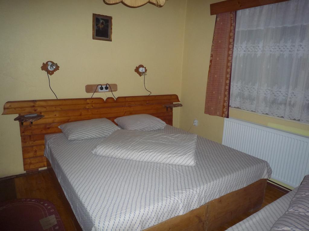 Pensiunea Mioritica Sibiel Cameră foto